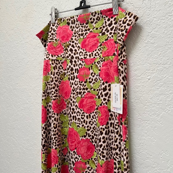 LuLaRoe Dresses & Skirts - LuLaRoe Olivia Maxi Skirt XL Leopard Rose Print High Low Flowy NWT